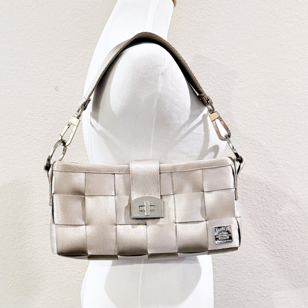 Harvey’s Original Beige Seatbelt Bag – Classic Medium Shoulder Purse, Excellent